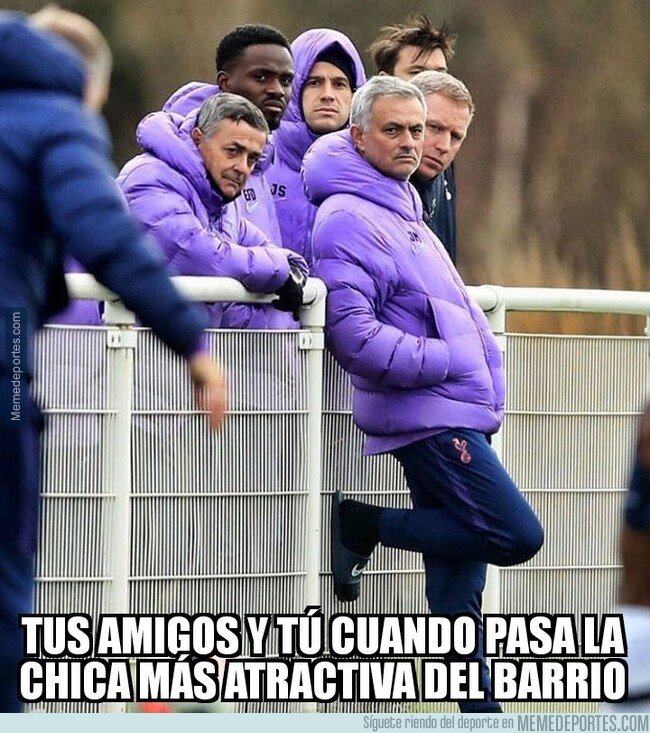 1092868 - El staff del Tottenham nos representa