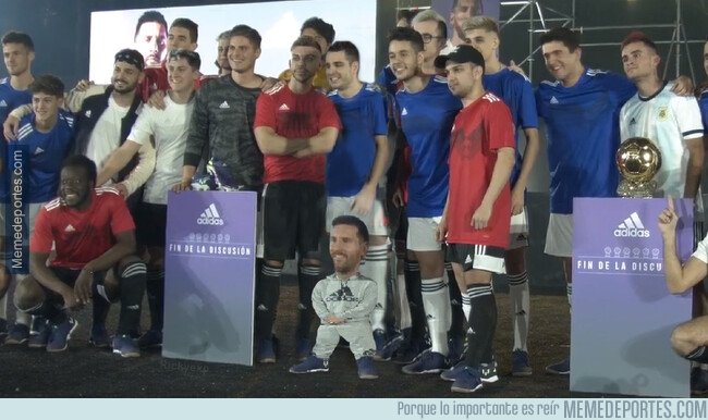 1093315 - Que grande Messi chiquito