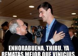 Enlace a Florentino dejó su mensaje a Courtois en la comida de Navidad