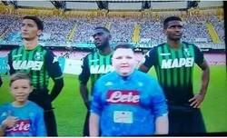 Enlace a No apoyamos el Bullying, pero es que pusieron al más gordito entre 2 jugadores porque alcanzaba