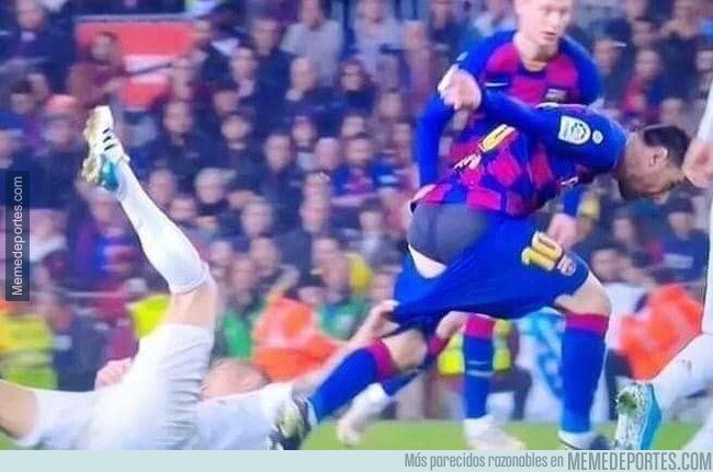 1093971 - Al menos Kroos descubrió como para a Messi