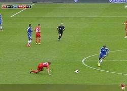 Enlace a Tremendo homenaje de Kanté a Gerrard