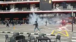 Enlace a Batalla de Ultras de Valencia y Barça fuera de Mestalla
