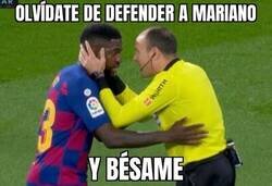 Enlace a Umtiti debía estar pensando en Mateu en la última jugada del partido