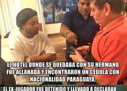 Enlace a El tremendo escándalo de Ronaldinho en Paraguay por un documento falso para entrar al país