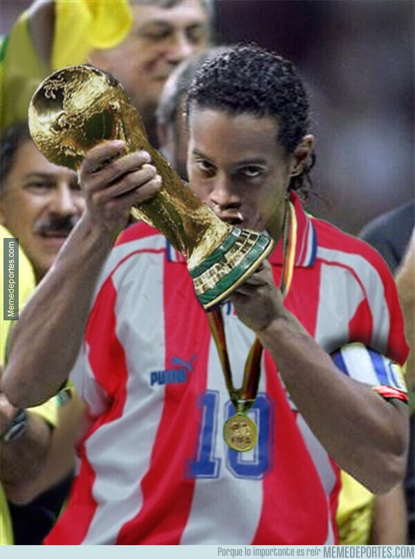 1100057 - Como olvidar ese dia que Ronaldinho llevó a Paraguay a la gloria
