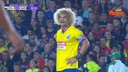 Enlace a La violenta entrada del Pibe a Trashorras en un amistoso de Leyendas. Así no, hombre.