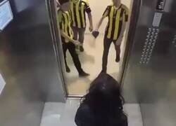 Enlace a Broma en ascensor de Turquía con 2 grupos de aficiones rivales.