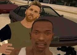 Enlace a Messi y Dembelé tomándose selfies en la calle en mitad de cuarentena. ¿Estos son tus ídolos?