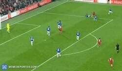 Enlace a Nunca olvidemos que Salah ganó el puskas por este gol despues de que todos los musulmanes votaran por él.