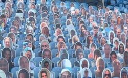 Enlace a Tremendo: han troleado de la forma más épica las gradas del Leeds metiendo una imagen de Bin Laden entre el público virtual