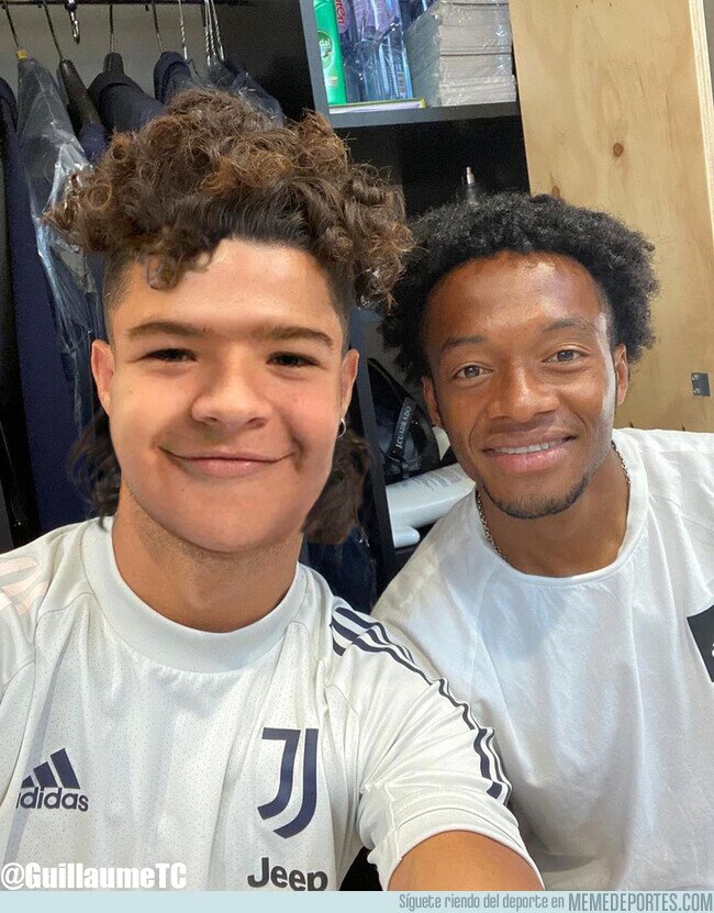 1108064 - Espectacular el peinado de CR7. Grrrrr...