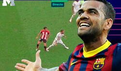 Enlace a Dani Alves no se corta un pelo y raja contra el penalti no señalado de Ramos por pisotón