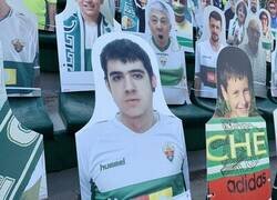 Enlace a Algun genio puso a Auronplay como hincha en el Martinez Valero para apoyar al Elche