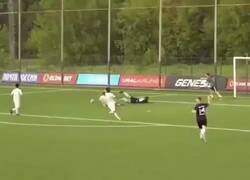 Enlace a Roman Shirokov, ex-jugador de la selección Rusa se fue a las piñas con el árbitro en un partido amistoso.