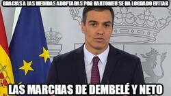 Enlace a Comparecencia de Pedro Sánchez para dirigirse a todos los barcelonistas