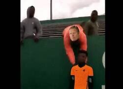 Enlace a Koeman en el mercado de fichajes be like...