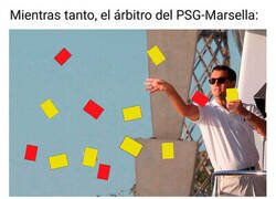Enlace a No paró de sacar tarjetas
