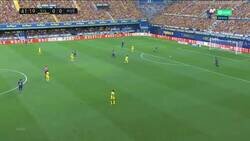 Enlace a El impresionante gol del Huesca al Villarreal, con tintes de individualidad, rapidez y juego en equipo