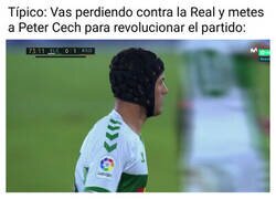 Enlace a El Elche sorprende en su regreso a Primera