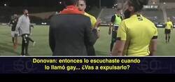 Enlace a Landon Donovan retira a su equipo del campo después de que a uno de sus chicos le gritaran insultos homófobos