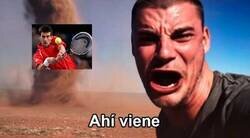 Enlace a djokovic pidiendo el fisio y parando el juego