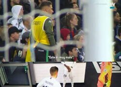 Enlace a Criticado por propios y extraños