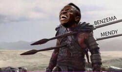 Enlace a Apuñalaron por la espalda a Vinicius Jr