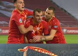 Enlace a El mítico Goran Pandev anotó el gol que metió a Macedonia a la Euro. Le ganó el llanto