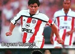 Enlace a El Diego con 18 camisetas de equipos random