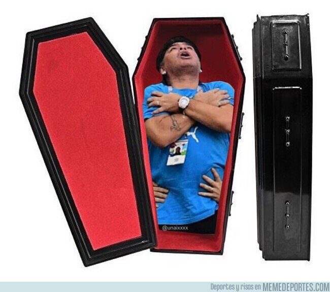 1121114 - Ha muerto Maradona. DEP