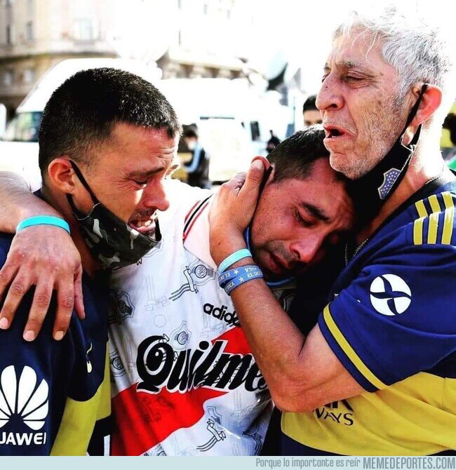 1121227 - La postal del día: Argentina unida por Maradona