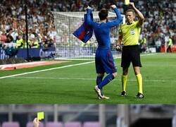 Enlace a Las amonestaciones más dignas que ha recibido Messi