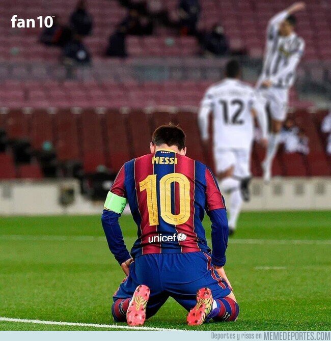 1122267 - Messi se rinde finalmente ante el mejor jugador de la historia
