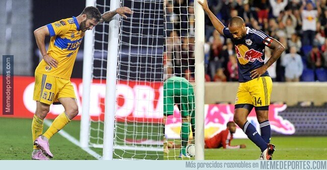 1123024 - Gignac homenajeó a Henry con su celebración tras su gol en semis de Concacaf