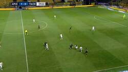 Enlace a Moussa Wagué, jugador cedido del Barça se rompe el tendón rotuliano y los ligamentos salvando un gol de la línea