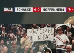 Enlace a La última vez que el Schalke ganó un partido, la única corona que conocia el mundo era una cerveza.