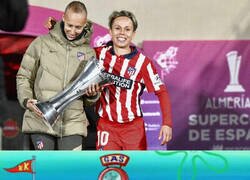 Enlace a Amanda Sampedro, capitana del Atlético, deja que sea Virginia Torrecilla la que levante la Supercopa