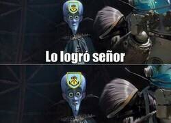 Enlace a 4 años después, el Liverpool pierde en casa