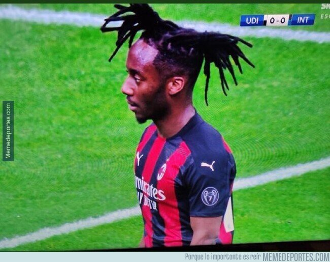 1126256 - Cuando llegas a los últimos peinados en el creador de jugadores del PES