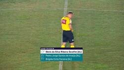 Enlace a Denis Da Silva, árbitro de la Serie A brasileña, se orinó antes del partido con los pantalones puestos.