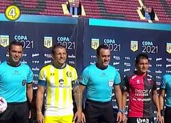 Enlace a En Argentina no se salvan ni los árbitros.