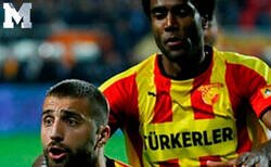 Enlace a El emotivo momento captado en cámara cuando Alpaslan Öztürk se enteró que fue convocado con Turquía.