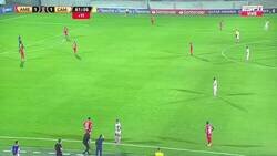 Enlace a América de Cali pasando el tiempo tras 5 interrupciones del juego por los gases lacrimógenos. Colombia no esta para campeonatos en este momento