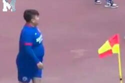Enlace a Así es como juega el hijo del dueño de aquel club chino y que pesa 126kg