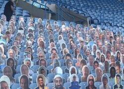 Enlace a No olvidemos nunca que un fan del City pagó para tener a Bin Laden como uno de los espectadores en el regreso de la Premier