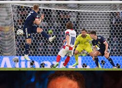 Enlace a El espectacular gol de Luka Modric ante Escocia