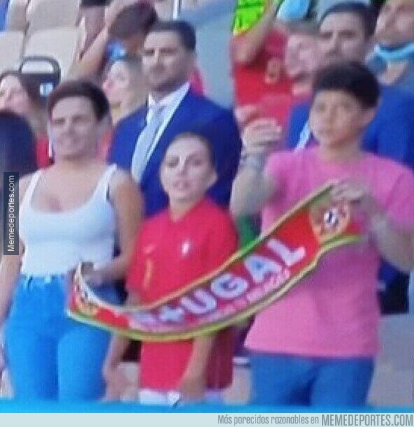 1138432 - El círculo de CR7. Que bellos :3