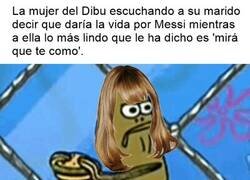 Enlace a ¿Quién es la mujer del Dibu al lado de Messi?