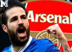 Enlace a Futbolistas que dejaron su equipo para jugar en el máximo rival